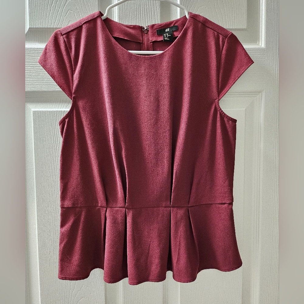H&M Red Peplum Cap Sleeve Blouse